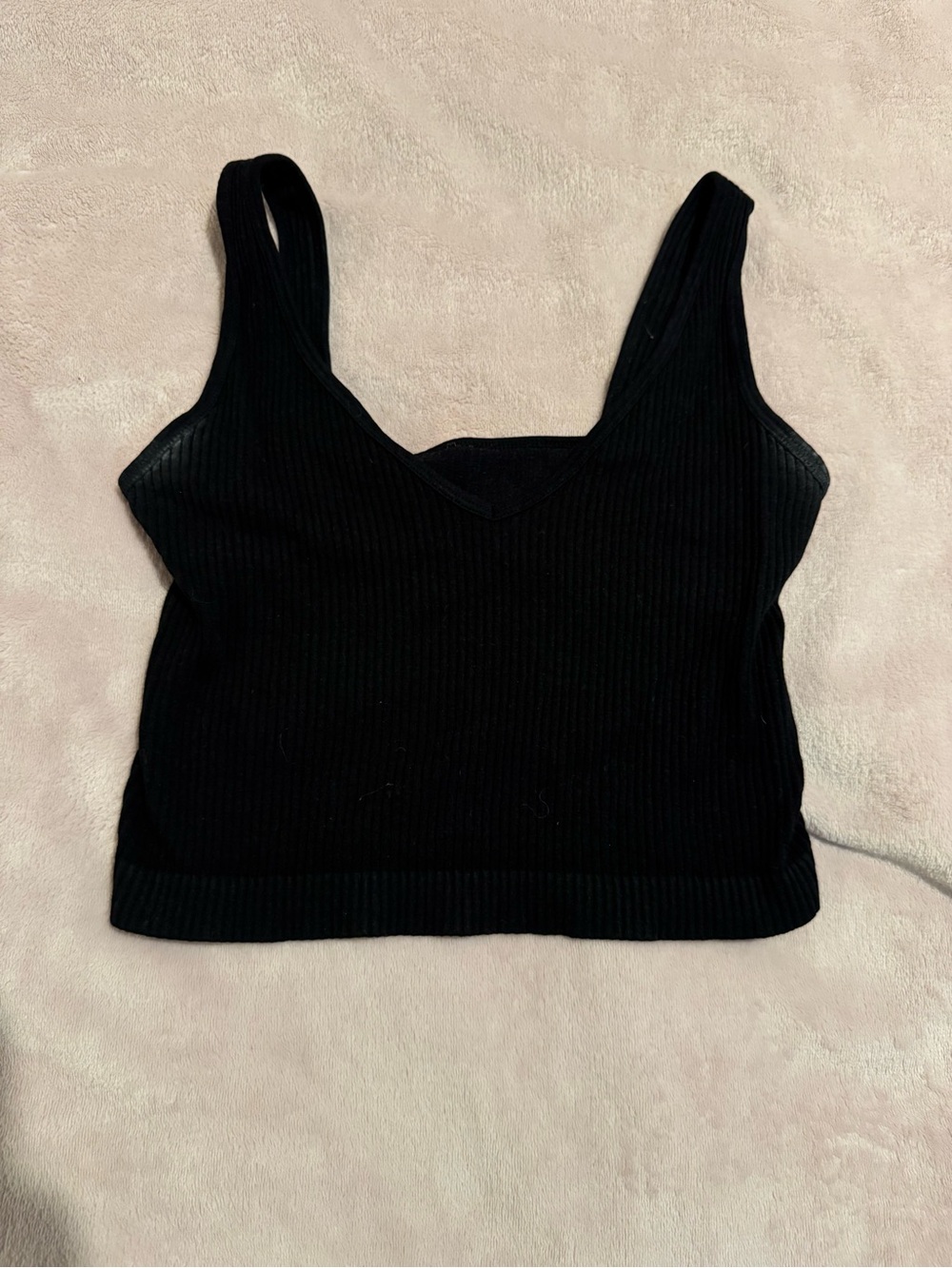Black and White Ribbed V-Neck Crop Tank Tops
